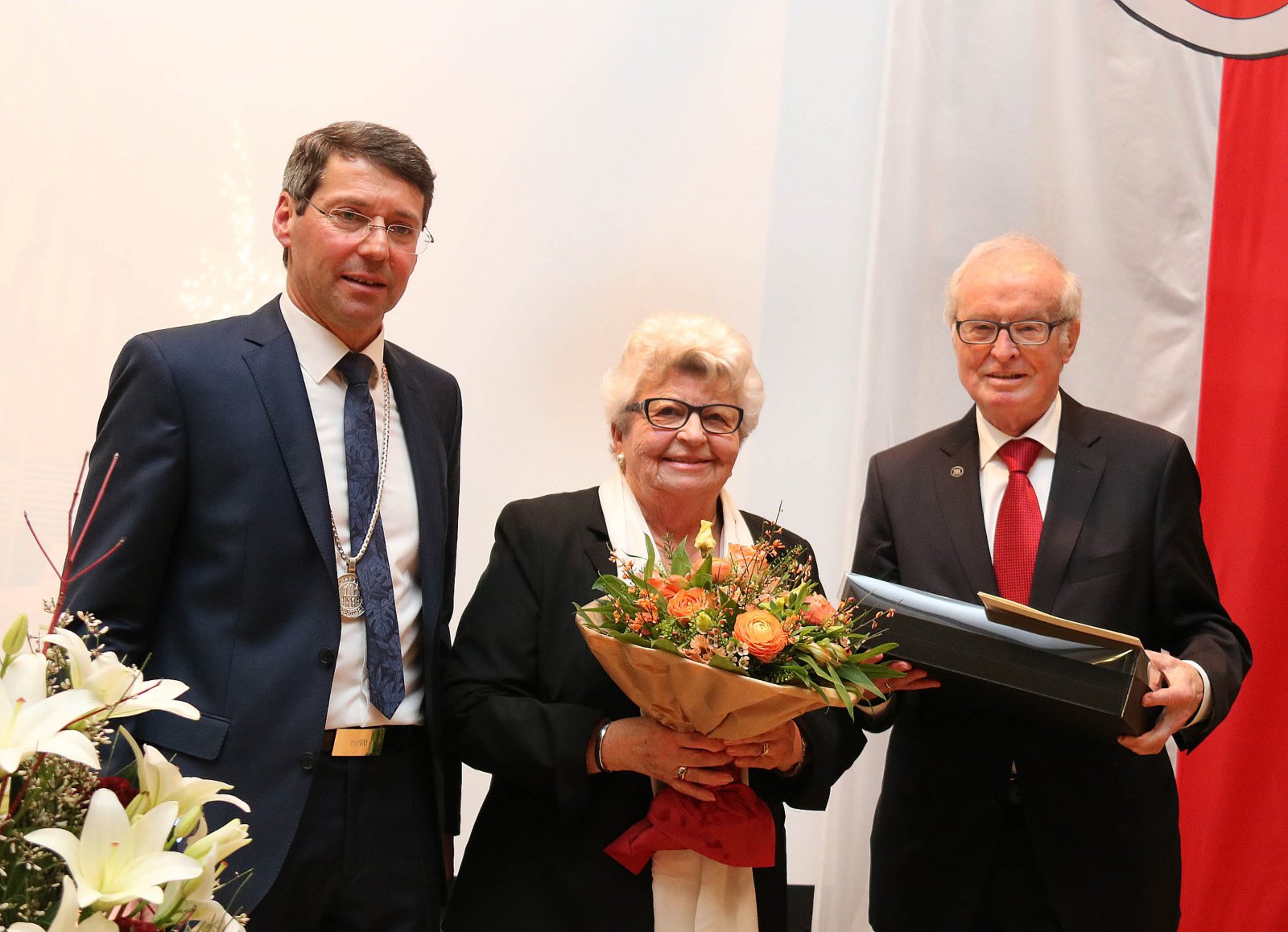 Rudolf Zimmermann mit Ehefrau Magdalena und Bürgermeister Metz, Bild: H. Birkle